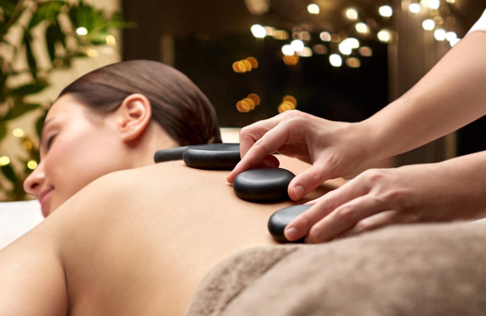 massage therapist​